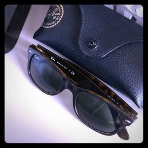 Ray-Ban New Wayfarer Sunglasses